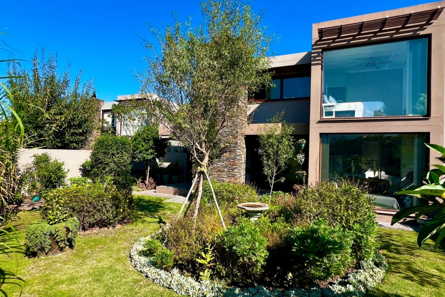 3 Bedroom Property for Sale in Earls Court Lifestyle Estate Western Cape